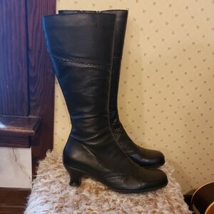 La CANADIENNE Black Leather Heeled Boots